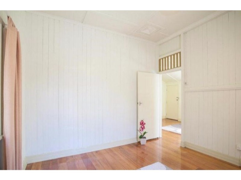 13  Margaret Street, Scarborough QLD 4020