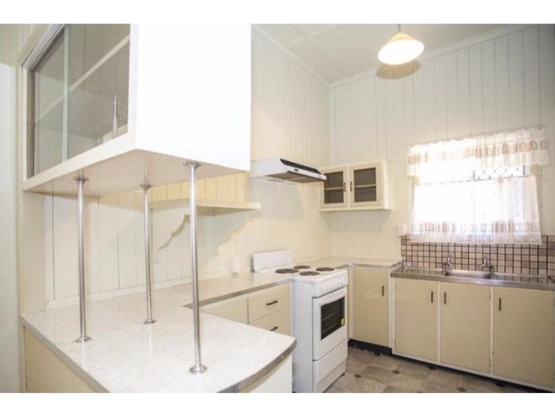 13  Margaret Street, Scarborough QLD 4020