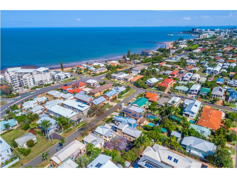 13  Margaret Street, Scarborough QLD 4020