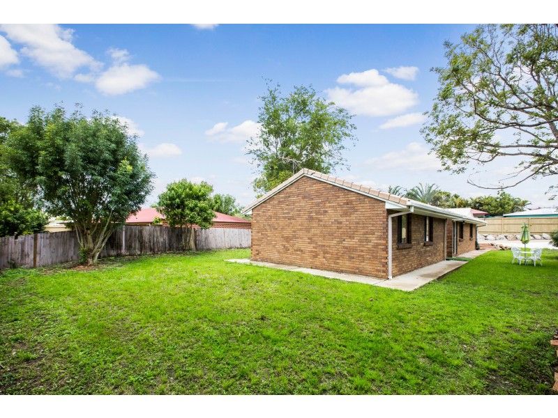 11 Buschman Close, Redbank Plains QLD 4301
