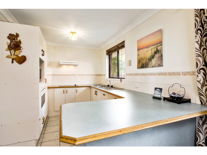 11 Buschman Close, Redbank Plains QLD 4301