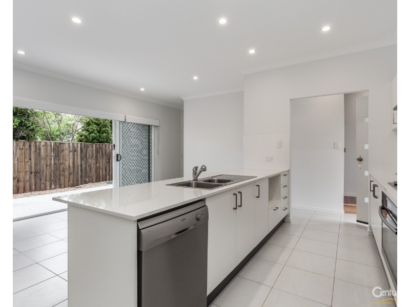 570  Oxley Avenue, Scarborough QLD 4020