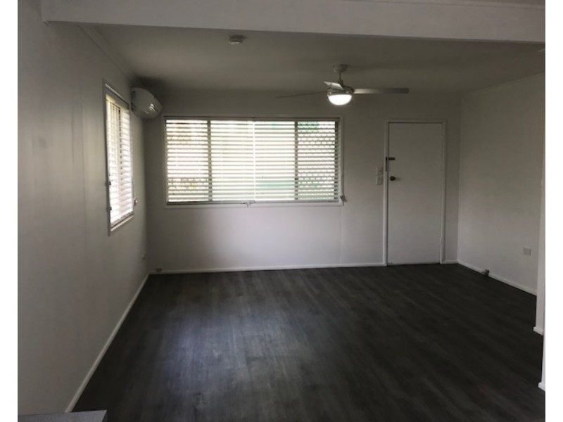 4/2 Sorrento, Margate QLD 4019