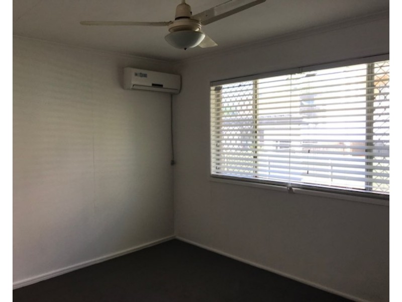 4/2 Sorrento, Margate QLD 4019