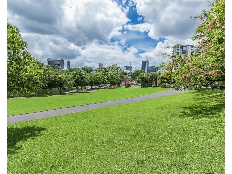 7018/7 Parklands Boulevard, Brisbane City QLD 4000