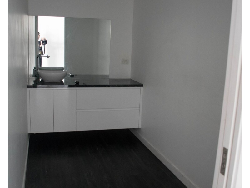 160 Racecourse Road, Hamilton QLD 4007