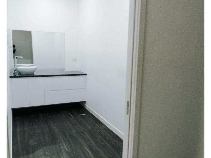 160 Racecourse Road, Hamilton QLD 4007