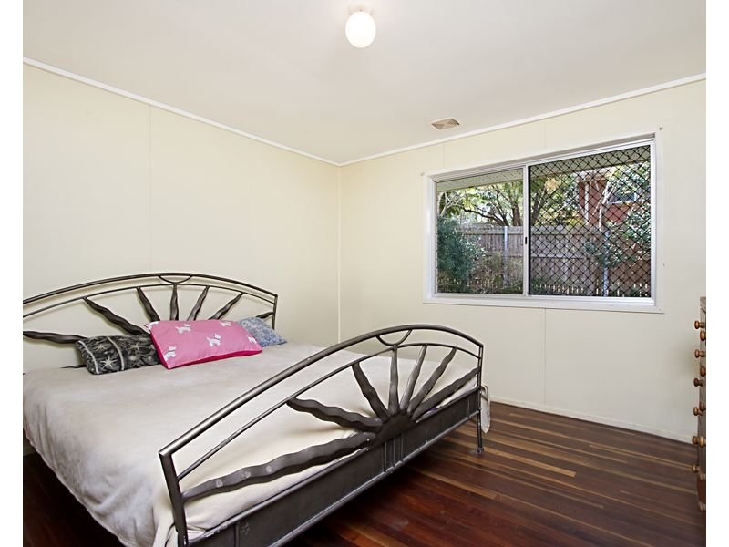 8 Laburnum Street, Woodridge QLD 4114