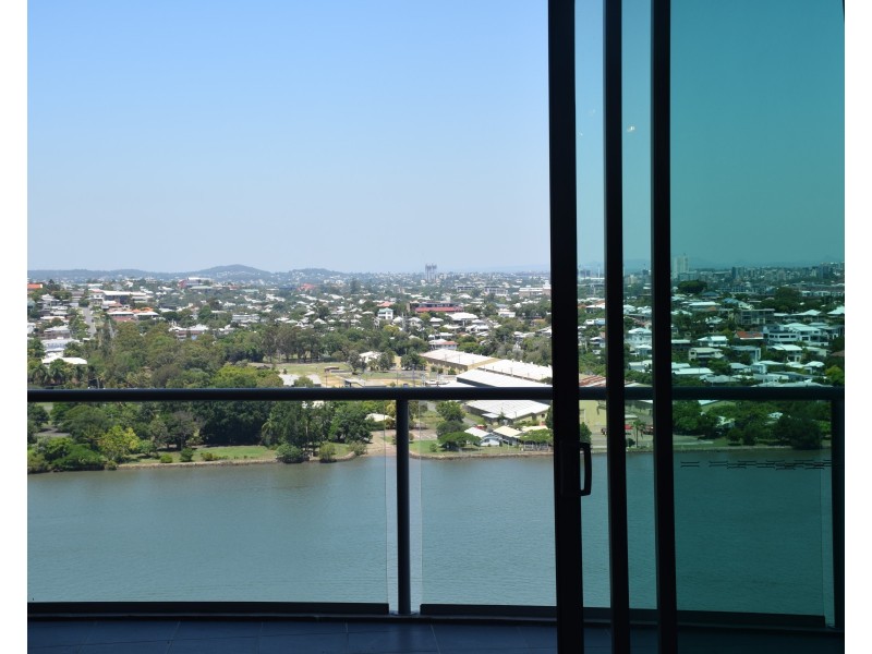 21810/8 Hercules, Hamilton QLD 4007