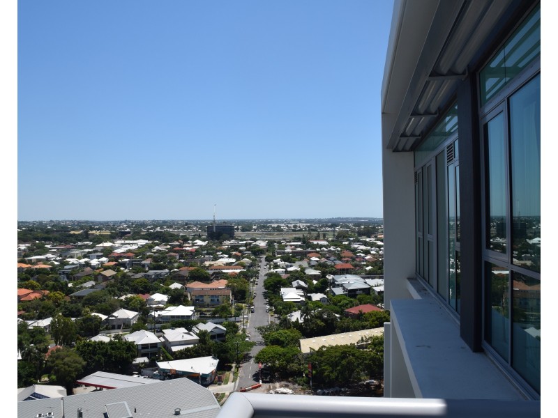 21810/8 Hercules, Hamilton QLD 4007