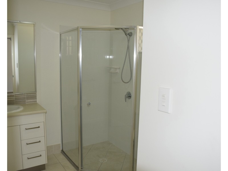 27/1-13  Chase Close, Underwood QLD 4119