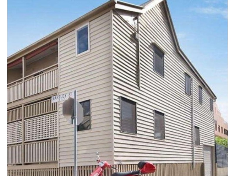 1  Bartley Street, Spring Hill QLD 4000