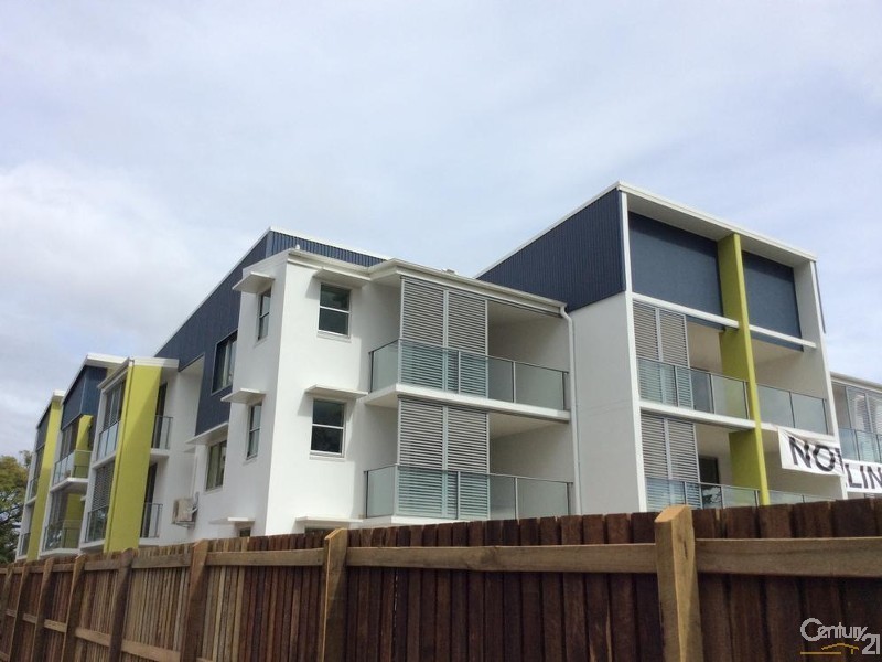 8/25  Cracknell Road, Annerley QLD 4103