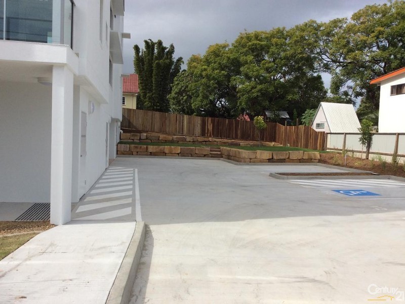 8/25  Cracknell Road, Annerley QLD 4103