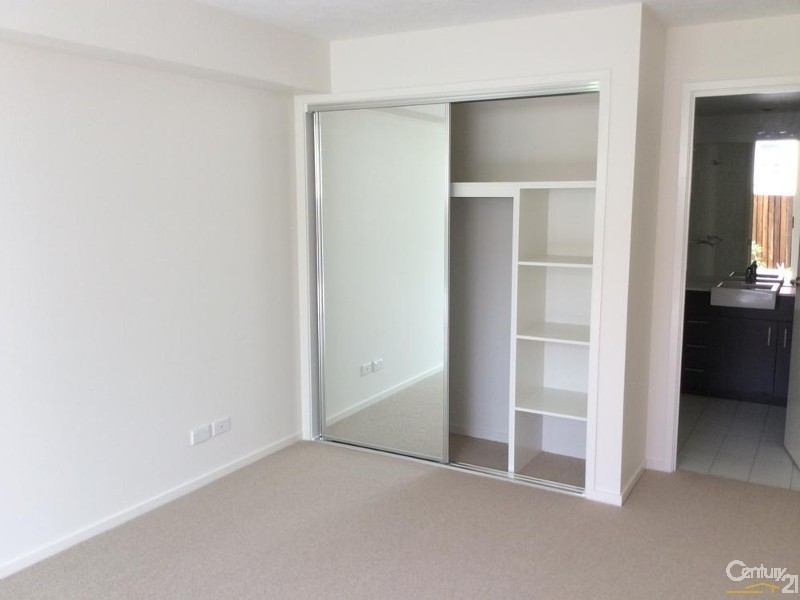 12/25  Cracknell Road, Annerley QLD 4103