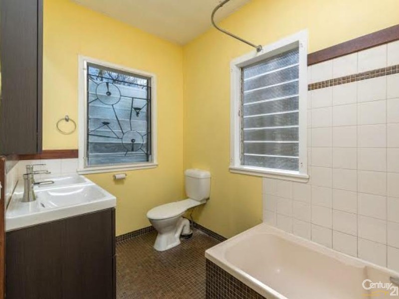 31 Thorn Street, Red Hill QLD 4059