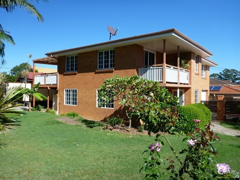 5 Arizonica Drive, Clontarf QLD 4019