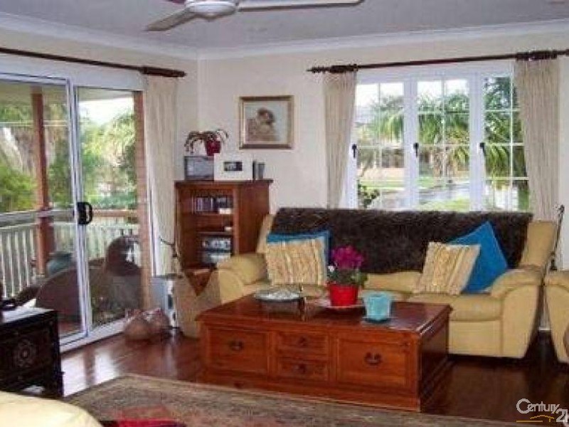 5 Arizonica Drive, Clontarf QLD 4019