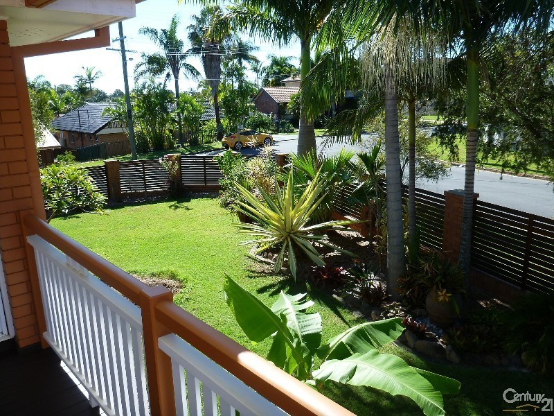 5 Arizonica Drive, Clontarf QLD 4019