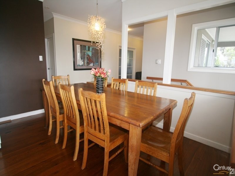 43 James Street, Scarborough QLD 4020