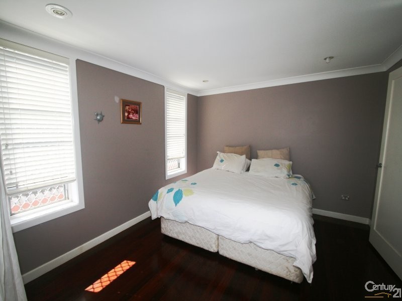 43 James Street, Scarborough QLD 4020