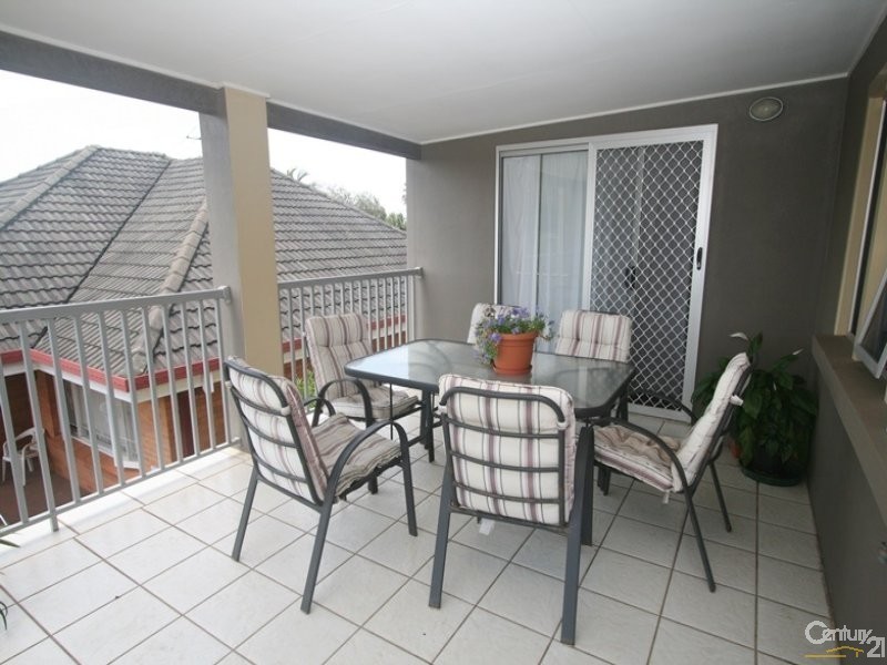 43 James Street, Scarborough QLD 4020