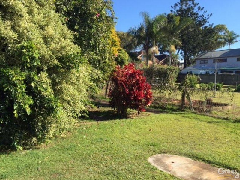 81A Flinders Parade, Scarborough QLD 4020