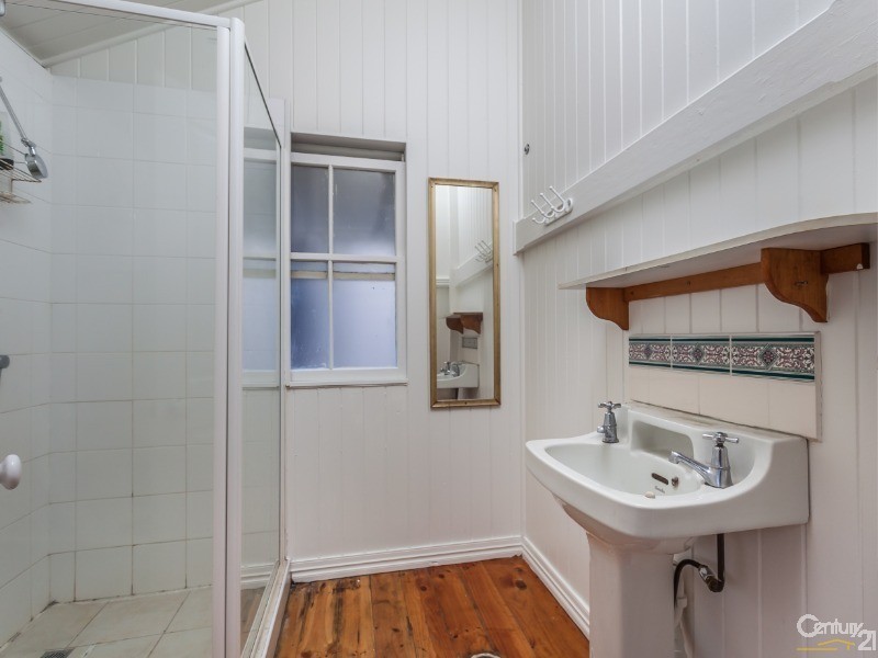 7 Swan Terrace, Windsor QLD 4030