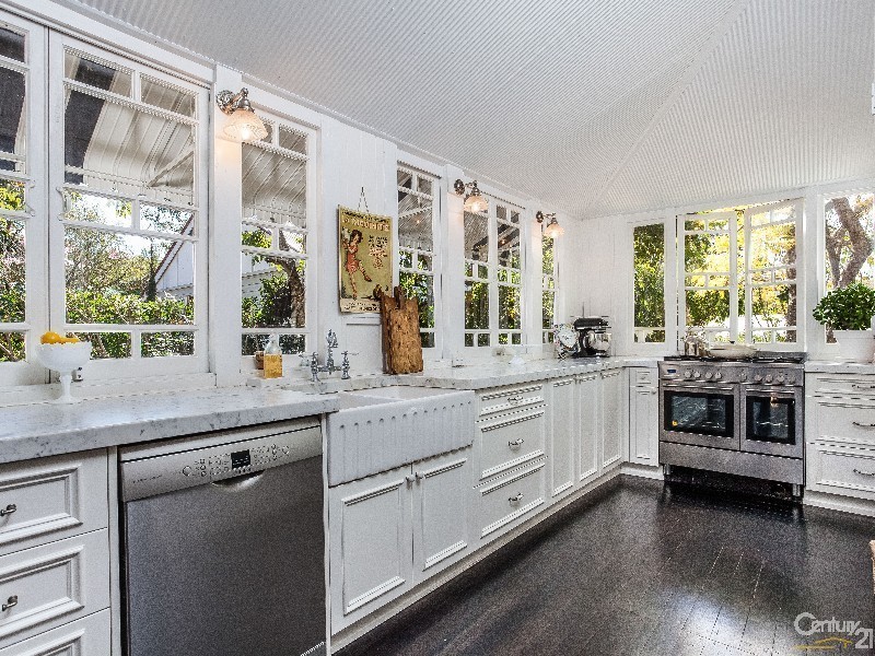 15 Coolibah Street, Bardon QLD 4065