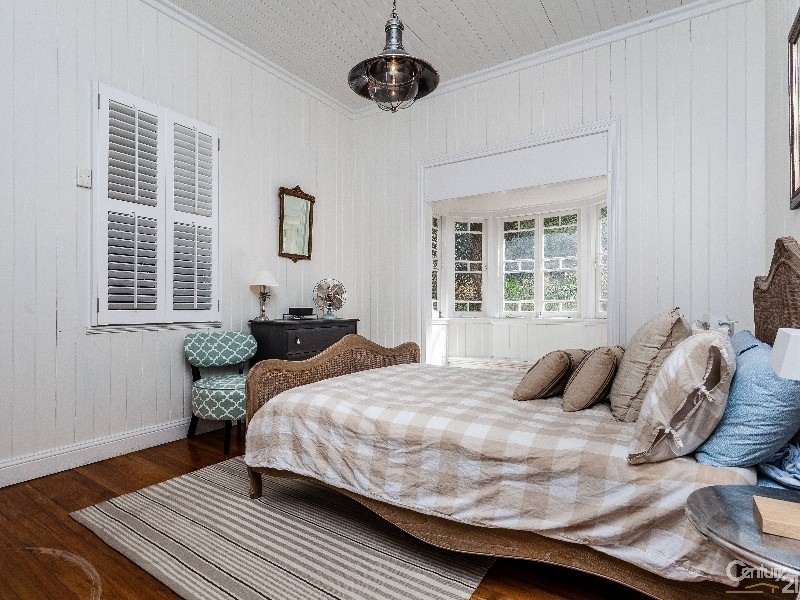 15 Coolibah Street, Bardon QLD 4065