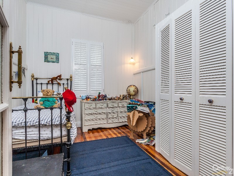 15 Coolibah Street, Bardon QLD 4065