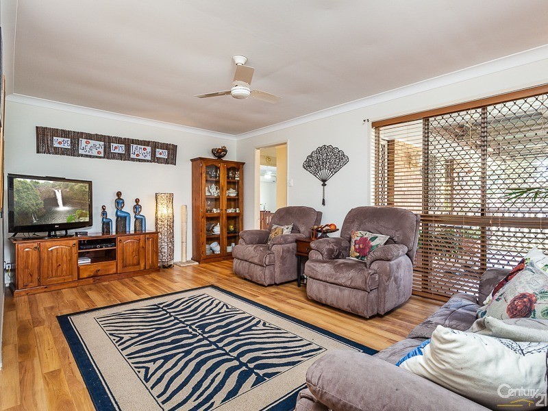 9 Hampshire Court, Kippa-ring QLD 4021