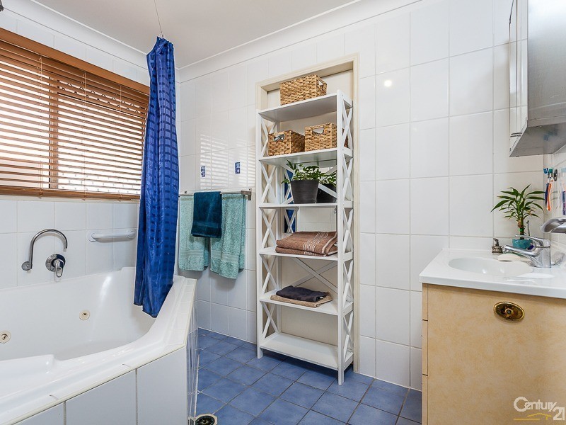 9 Hampshire Court, Kippa-ring QLD 4021