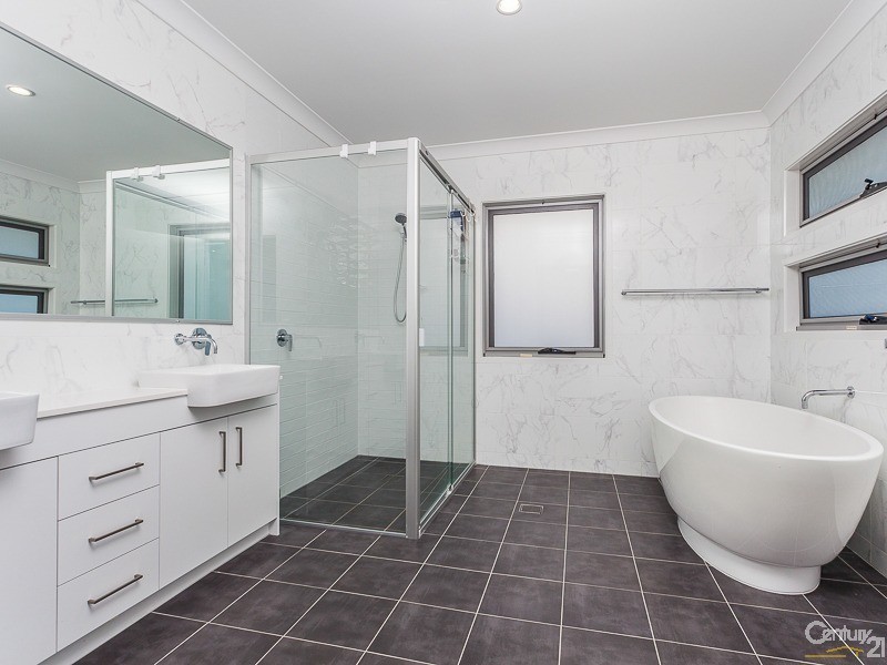 2A/8 Hopetoun Street, Ascot QLD 4007