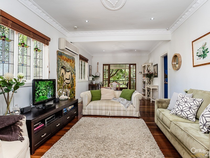 108 Goodwin Terrace, Moorooka QLD 4105