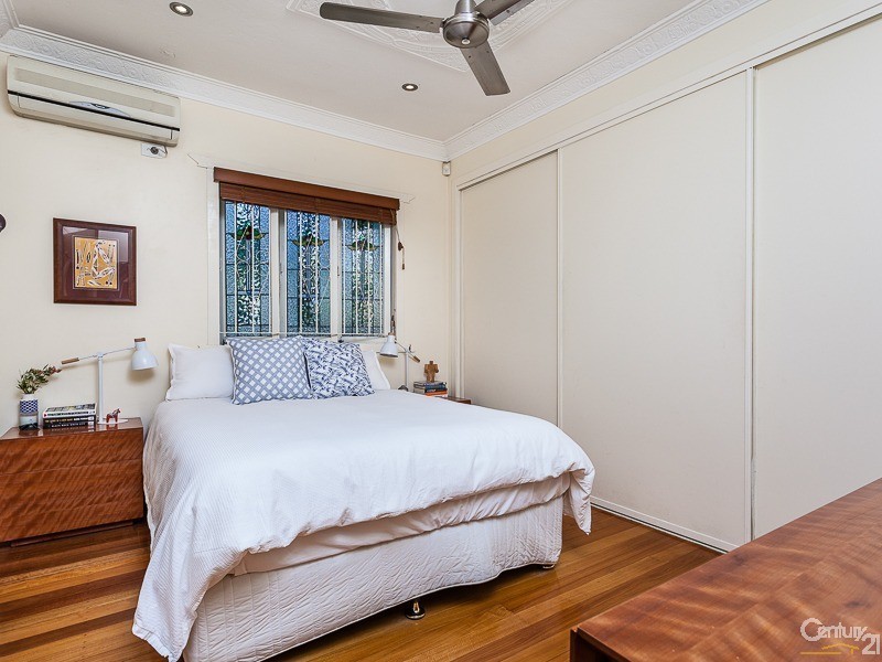 108 Goodwin Terrace, Moorooka QLD 4105