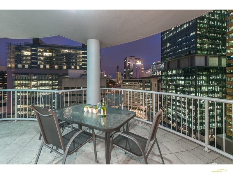 1702/30 Tank Street, Brisbane City QLD 4000