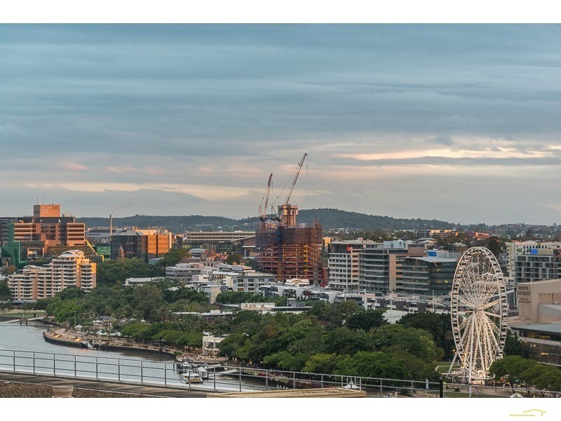 1702/30 Tank Street, Brisbane City QLD 4000