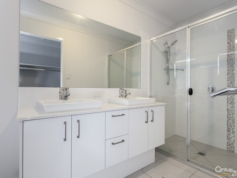 1/45 Queen Street, Scarborough QLD 4020