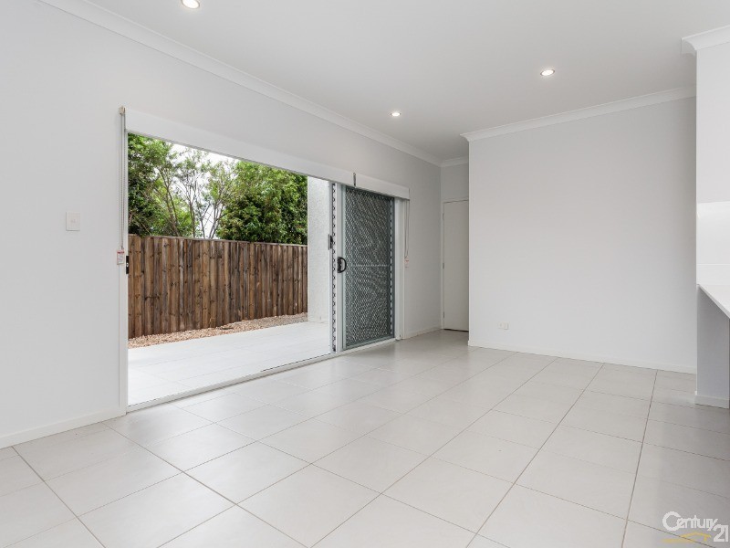 2/45 Queen Street, Scarborough QLD 4020