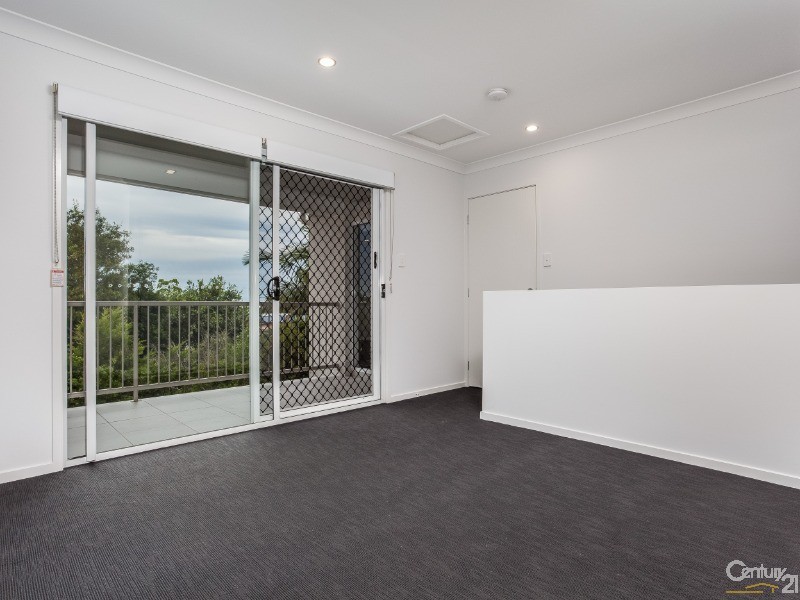 2/45 Queen Street, Scarborough QLD 4020