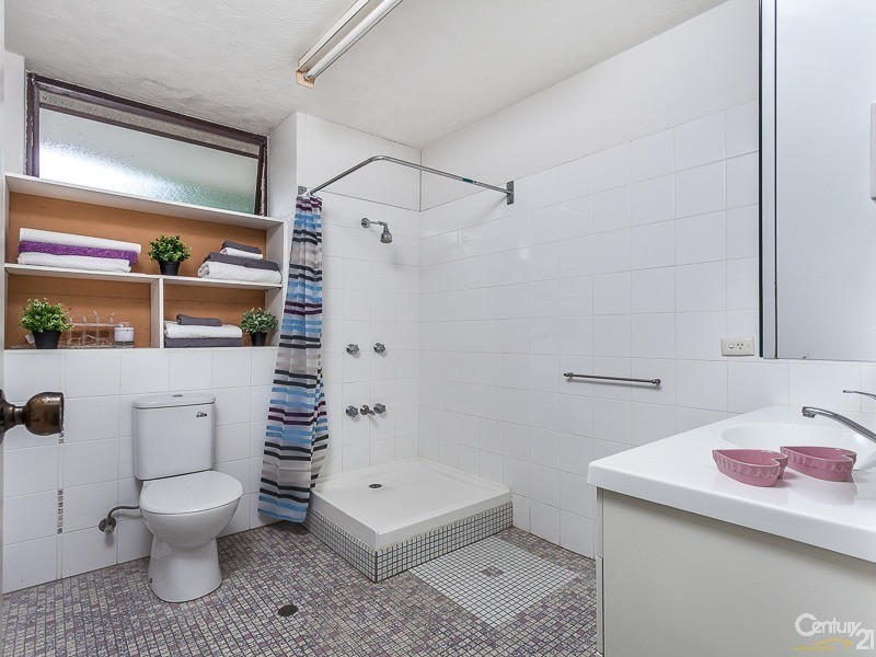 2/33 The Esplanade, Ashgrove QLD 4060