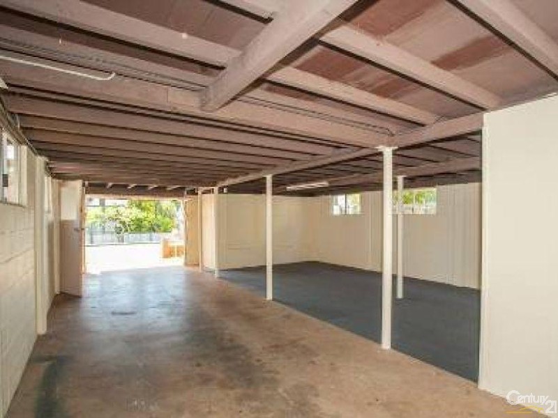 13 Margaret Street, Scarborough QLD 4020