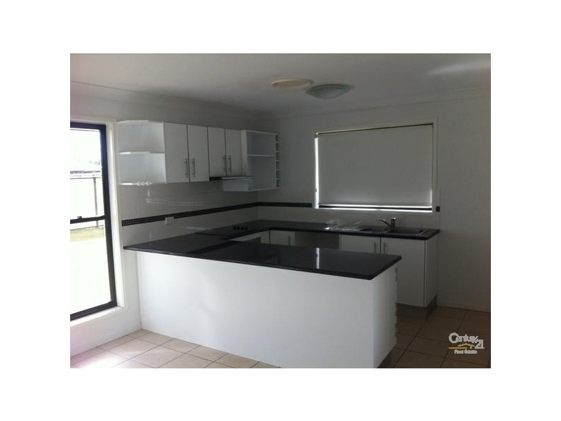 6 Guy Street, Emerald QLD 4720