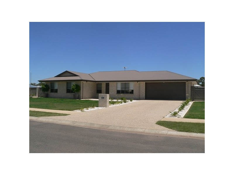 12 Guy Street, Emerald QLD 4720