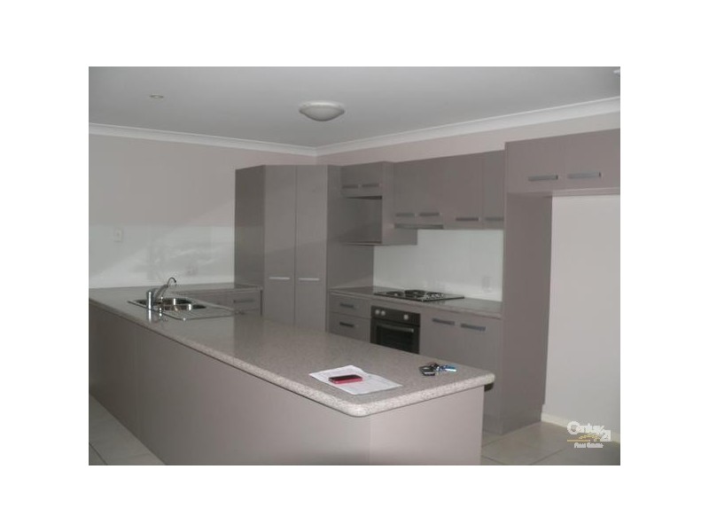 12 Guy Street, Emerald QLD 4720