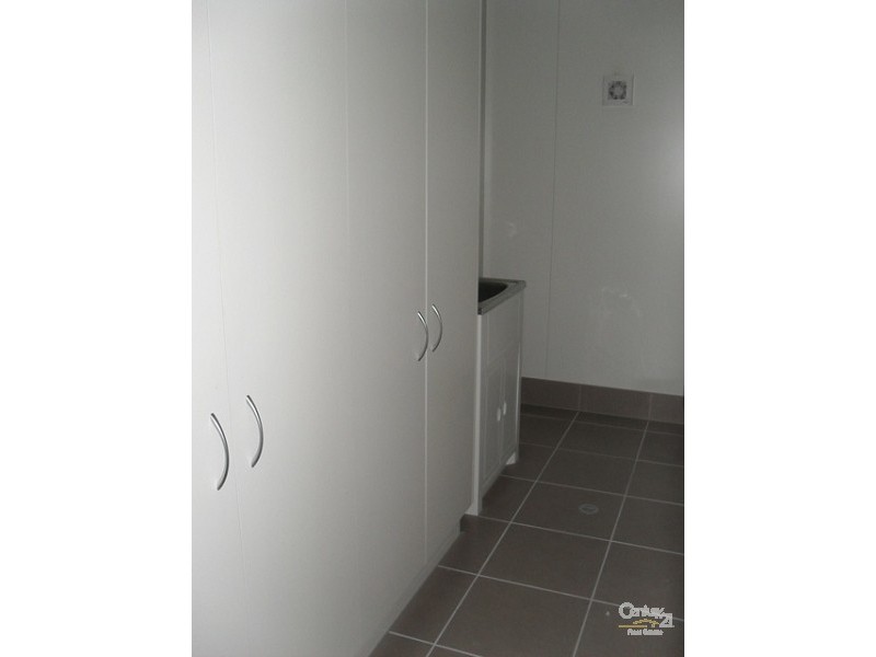 15 Boonery St, Blackwater QLD 4717