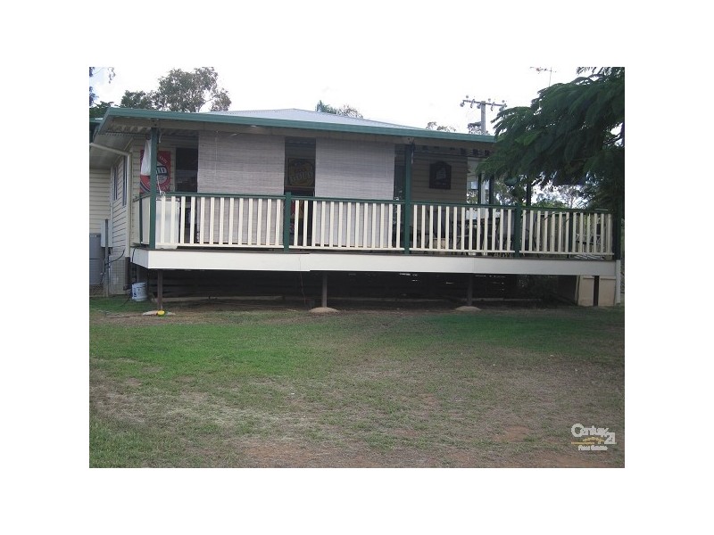 1 Mangrove Street, Blackwater QLD 4717