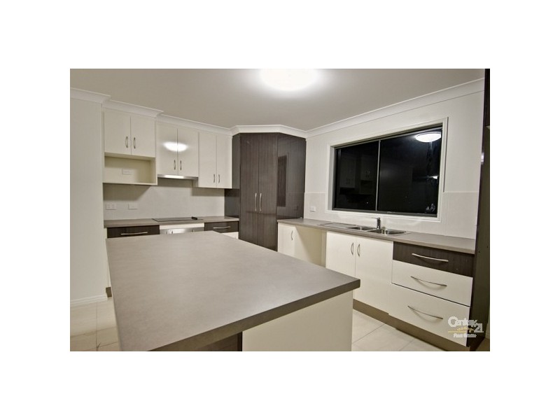 12 Blue Gum, Emerald QLD 4720