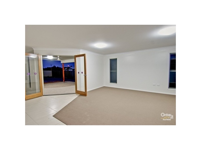 12 Blue Gum, Emerald QLD 4720